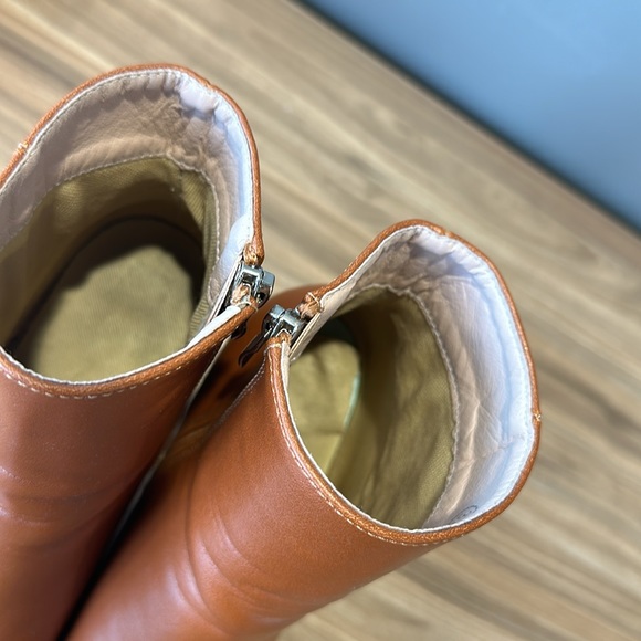 Cognac Heeled Booties, Size 37 - Picture 4 of 4